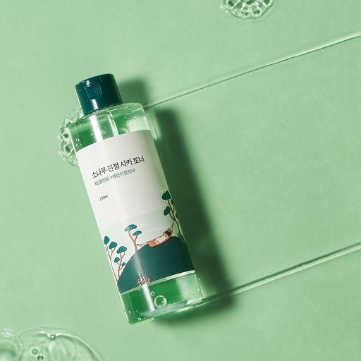 Round Lab Pine Calming Cica Toner 250ml - Skynkorea